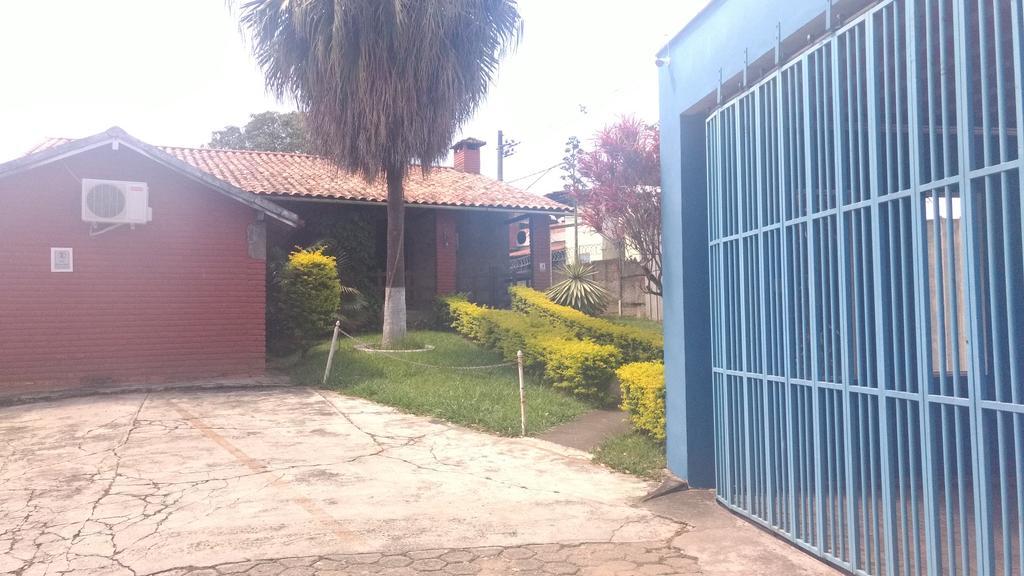 Pousada Clube Santa Cruz Santa Cruz de Minas Bagian luar foto